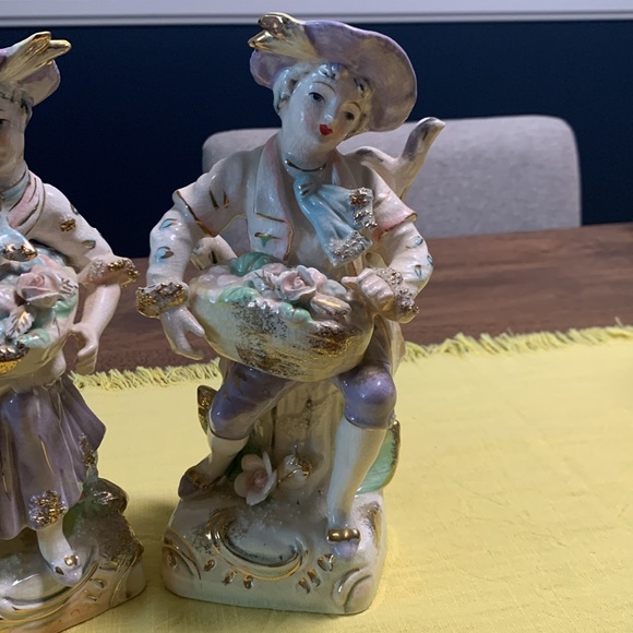 Pair of Vintage Ucagco Statues - Picture 3 of 10